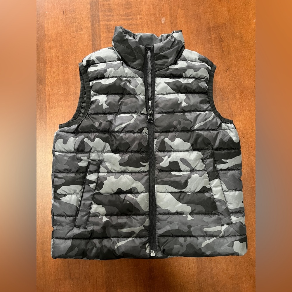 George Kids Camouflage Puffer Vest boys size 4